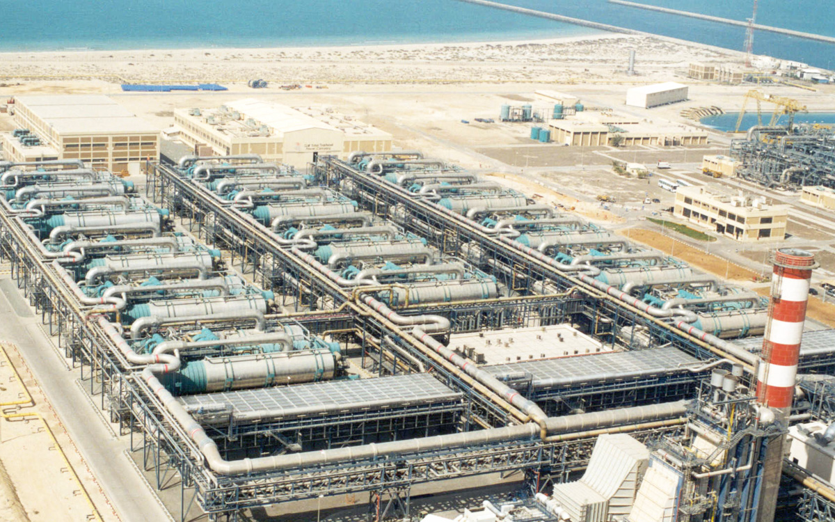 تحلية مياه البحر.. وسيلة المملكة العربية السعودية لضمان الأمن المائي 