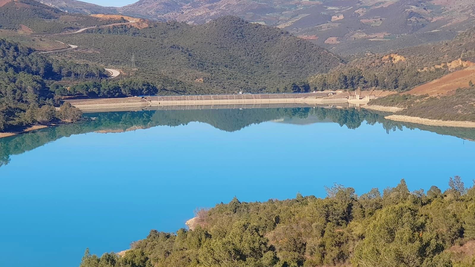 لدعم التنمية المحلية ورفع مخزون الموارد المائية.. مواصلة إنجاز السدود المتوسطة والصغرى بالمملكة