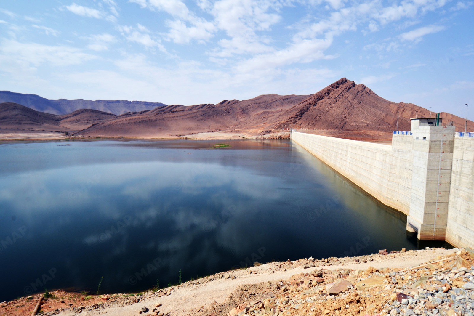 إنهاء إنجاز 6 سدود كبرى بمختلف مناطق المغرب.. وبرمجة إحداث 40 سدا السنة المقبلة 2026