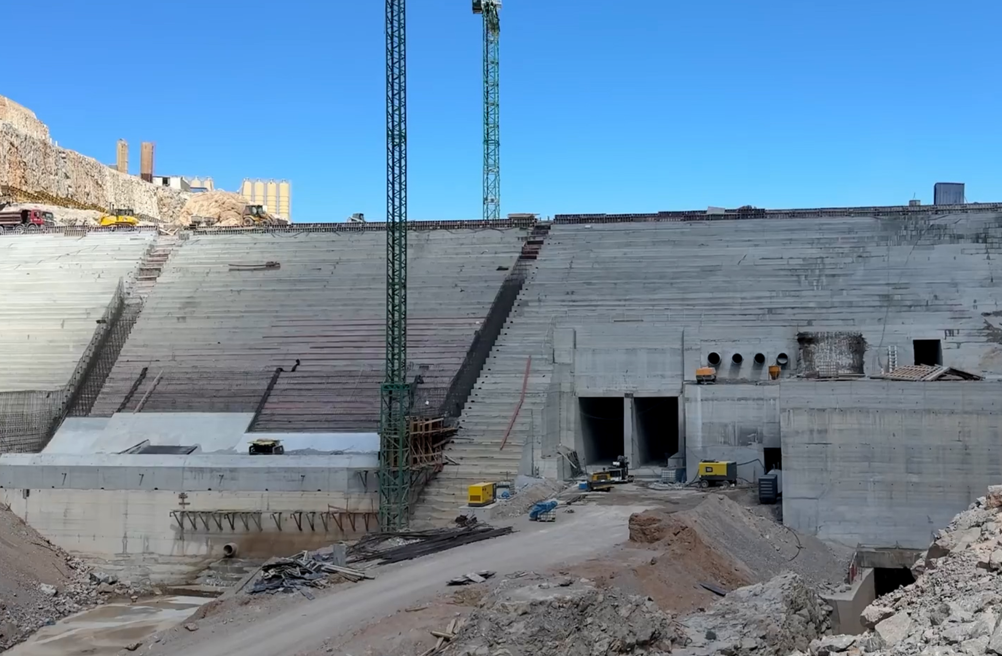 بسعة تناهز مليار متر مكعب.. أشغال إنجاز سد خنك ݣرو بإقليم فجيج تفوق 70%