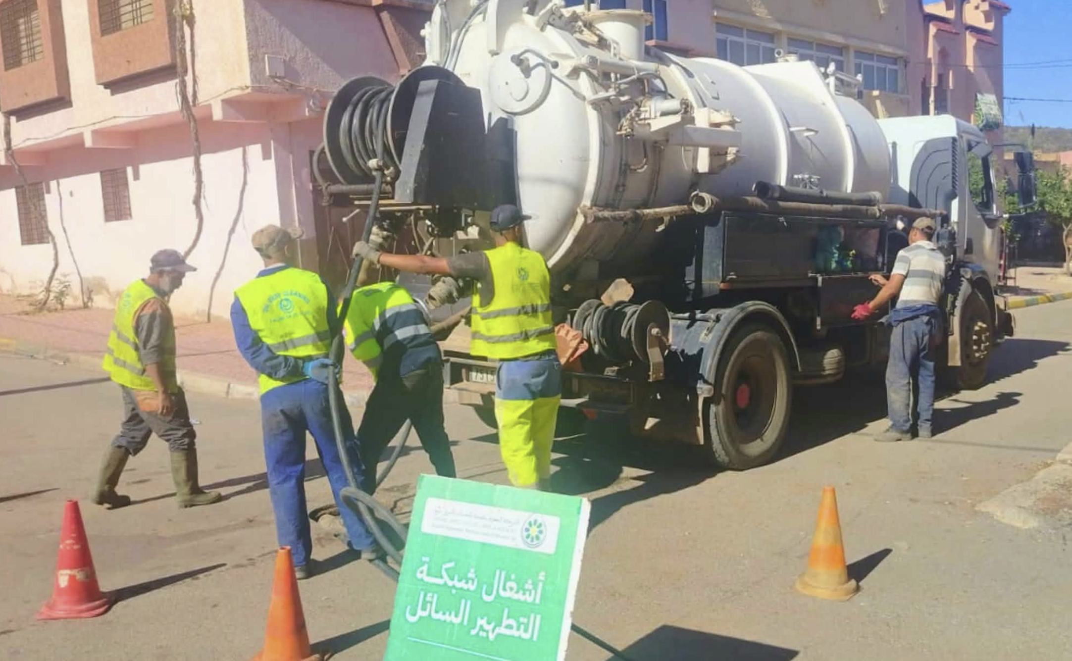 الشركة الجهوية متعددة الخدمات الشرق تواصل صيانة قنوات تصريف مياه الأمطار بإقليم بركان