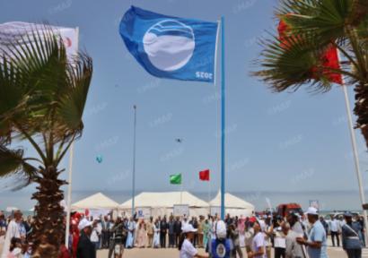 العيون.. رفع اللواء الأزرق بشاطئ فم الواد للمرة الثامنة عشرة على التوالي