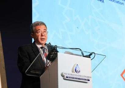 رئيس الجمعية الدولية للموارد المائية يبرز ريادة المغرب في مجال تدبير الماء