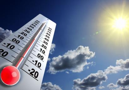 نشرة إنذارية.. موجة حر مرتقبة من الجمعة إلى الأحد بعدة مناطق بالمملكة