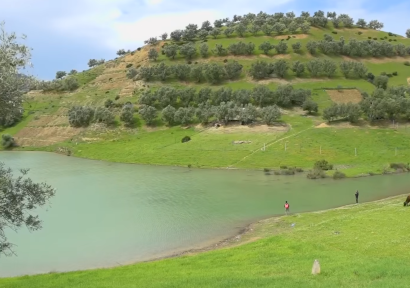 بعد التساقطات المطرية.. تاونات تتزين بحلة الربيع وتستقطب عشاق الطبيعة