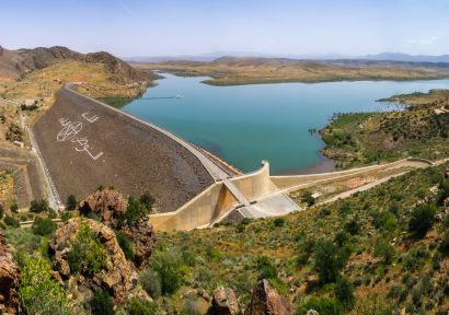 لمواجهة الجفاف وتأمين الموارد المائية.. إشادة أمريكية بالنموذج المغربي في تدبير الماء وتحلية مياه البحر