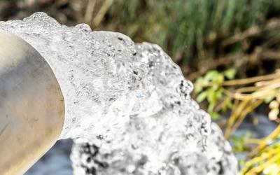نزار بركة: الحكومة مُنْكَبة على تنزيل برامج بحوض الساقية الحمراء ووادي الذهب لتجاوز أزمة الماء