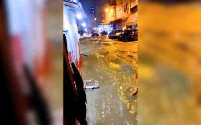  أمطار غزيرة تغمر طنجة.. وسيول مائية تجتاح شوارع المدينة