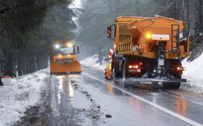 تدخلات ميدانية متواصلة للمصالح المختصة لإزالة الثلوج وتأمين حركة السير في المناطق الجبلية