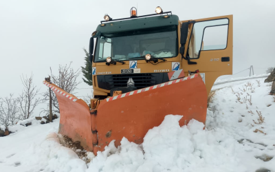 مواصلة تنزيل تدابير استباقية لإزاحة الثلوج والتخفيف من آثار التقلبات الجوية بإقليم الحوز