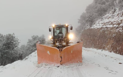 تعبئة شاملة لمواجهة تداعيات سوء الأحوال الجوية وإزاحة الثلوج بإقليم خنيفرة