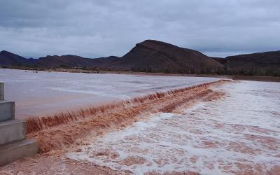 امتلاء عتبات للتطعيم الاصطناعي للفرشات المائية بإقليم الرشيدية بعد مرور حمولة مهمة للوادي