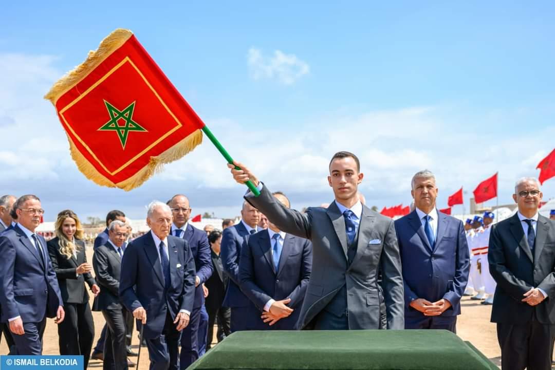 صاحب السمو الملكي ولي العهد الأمير مولاي الحسن يعطي انطلاقة إنجاز محطة تحلية مياه البحر للدار البيضاء، الأكبر من نوعها بإفريقيا، سيستفيد منها 7,5 مليون من الساكنة